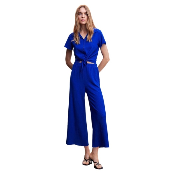 MANGO Two-Piece Set: Cropped Shirt with Knot & Wide Leg Pants. Blue. Size: Large - Picture 1 of 10